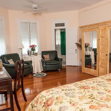 Cedars & Beeches Bed & Breakfast Long Branch Extérieur photo