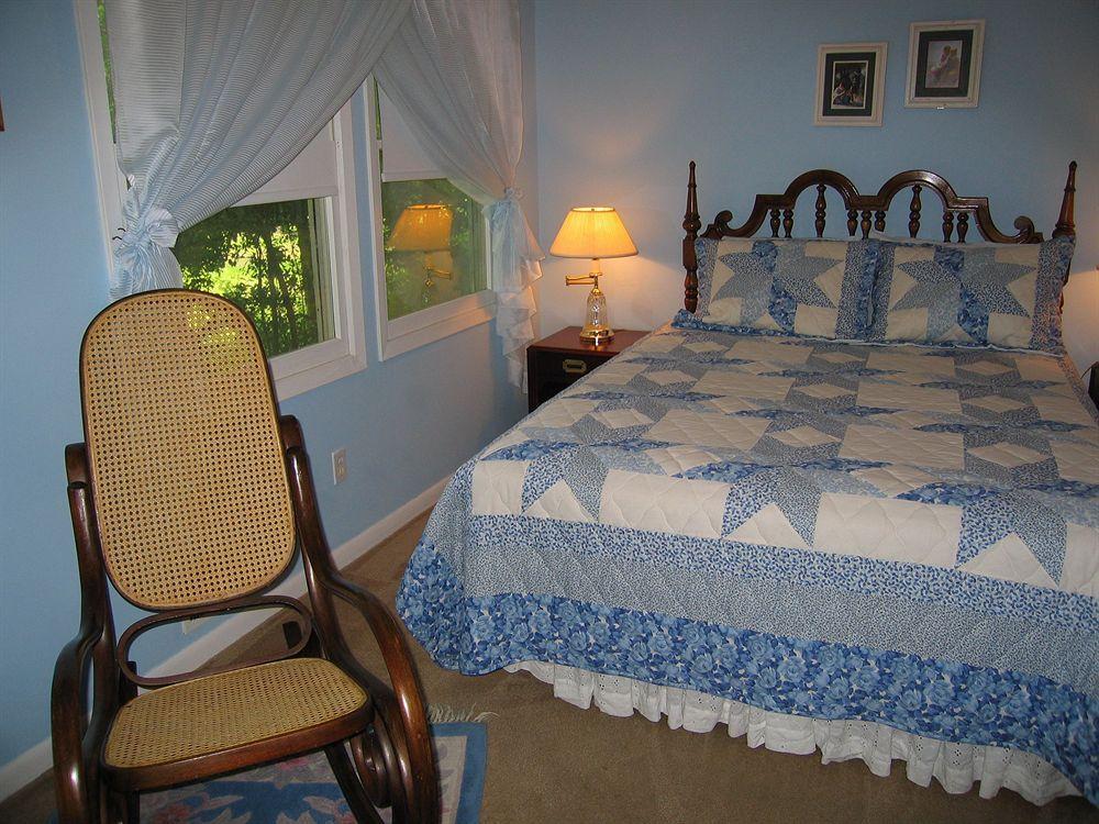 Cedars & Beeches Bed & Breakfast Long Branch Extérieur photo