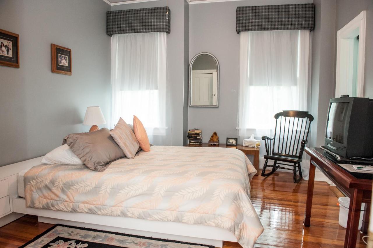 Cedars & Beeches Bed & Breakfast Long Branch Extérieur photo